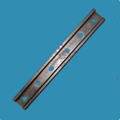 주문 4 구멍 6 구멍과 50이지 킬로그램 경편궤도 이음판 우릭 54 표준 online manufacture