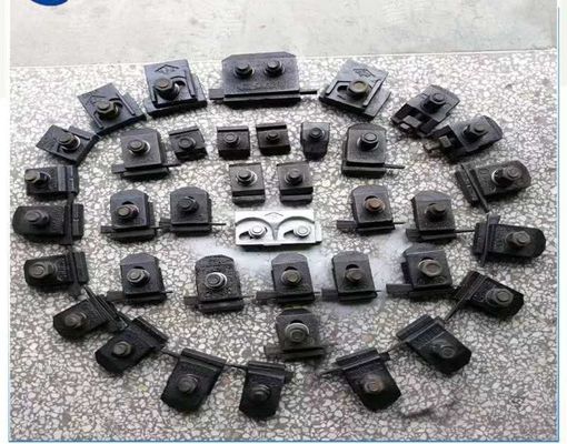 주문 크레인 레일 클립을 잠근 천공 타입 단조강 탄력적 본인 online manufacture